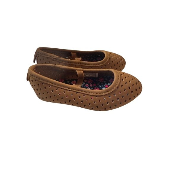 Carters Toddler Girls Cutout Flats Size 5M Brown Heart Pattern Casual Shoes - Picture 3 of 7